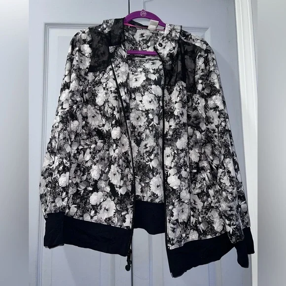 Lane Bryant LIVI Active Woman's 14/16 Hooded Lightweight Jacket - Picture 1 of 5